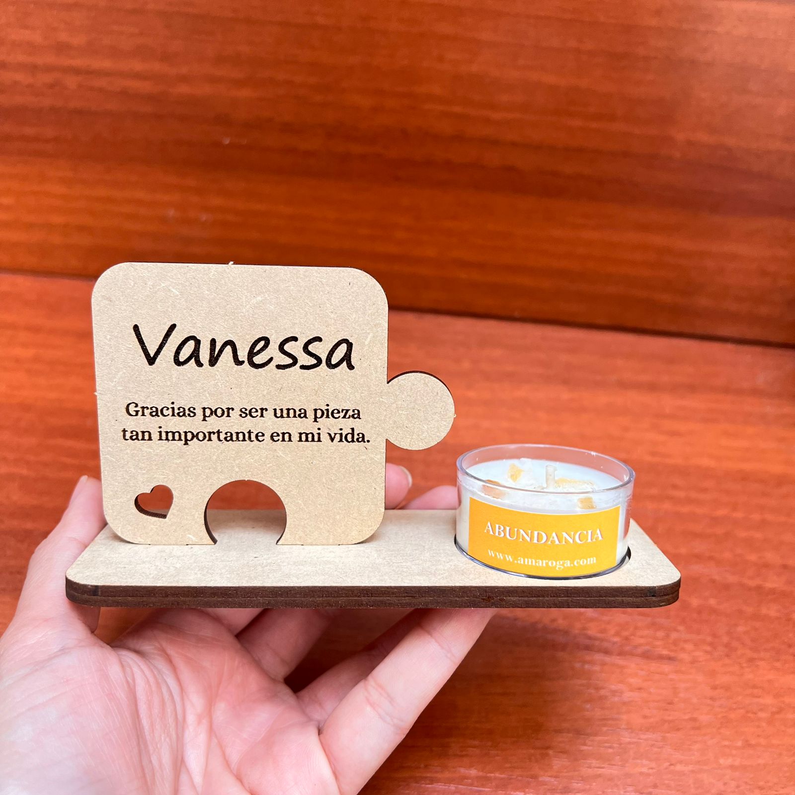 amaroga-porta-vela-pieza-rompecabeza-con-vela-detalles